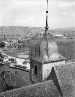 Besigheim. Stadtteilansicht vom Turm der Stadtkirche