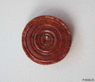 Spielstein opak / Brettspielkasten mit Spielsteinen und Schachfiguren