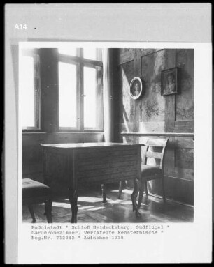 Schloss Heidecksburg — Südflügel — Garderobenzimmer