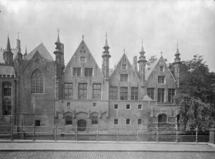 Justizpalast & Paleis van het Brugse Vrije — Südfassade