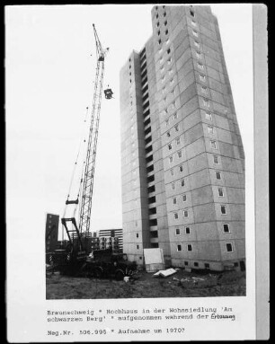 Hochhaus in der Wohnsiedlung 'Am schwarzen Berg'