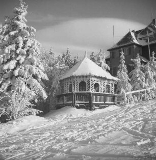 Winterbilder Zinnwald. Lugsteinbaude. Ansicht mit Pavillon