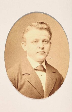 Porträt Bernhard Krille : Foto-/Bildersammlung Stenografische Sammlung. Porträt Bernhard Krille. Photographie (1880/1882). Dresden: SLUB P a 0178
