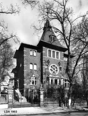 Villa & Einfriedung; Berlin, Charlottenburg-Wilmersdorf