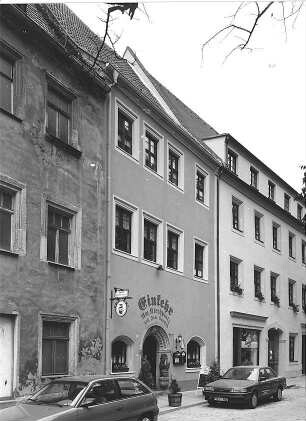 Pirna-Altstadt, Am Kirchplatz 4. Wohnhaus mit Gaststätte "Einkehr am Kirchplatz" (um 1550). Straßenansicht