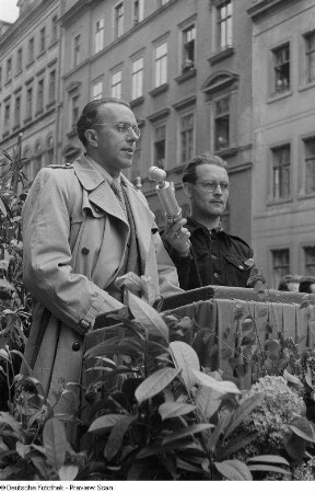 Leipziger Oberbürgermeister Erich Uhlich während einer Rede