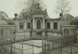 Schlegel-Burkersdorf, Erbbegräbnis der Familie Ernst Gotthelf Kunack