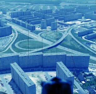 Neubaugebiet Jena-Lobeda : Blick von der Bonhoefferstraße Richtung Süden nach Lobeda West