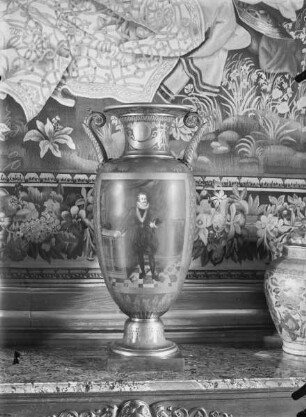 Pokal mit der Darstellung Heinrich 4.