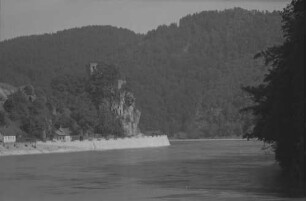St. Nikola: Struden mit Ruine Werfenstein bei St. Nikola