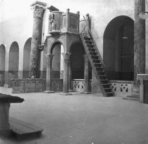 Canosa di Puglia, Kathedrale S. Sabino, Kanzel, Acceptus peccator archidiaconus