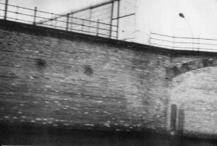 Grenzmauer an der Schillingbrücke