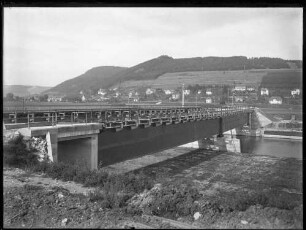 Ulm, Neubau Blaubeurer-Tor-Brücke: Bahnbrücke über Fluss (oder Donaubrücke in Tuttlingen ?)