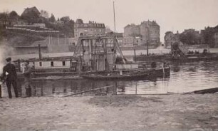 Meißen, Taucherschiff auf der Elbe