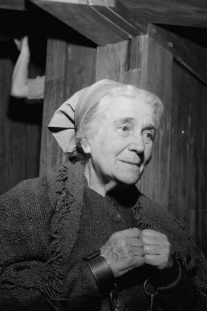 Szenenbilder aus "Hexenjagd" von A. Miller mit A. Schieske, E. Wagner, W. Borchert, Schiller-Theater