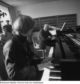 Hochschule für Musik, Carl Maria von Weber, Besuch Egon Krenz