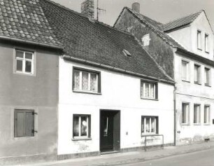 Mühlberg (Elbe), Klosterstraße 3. Wohnhaus. 2. H. 19. Jh., verändert. Straßenansicht