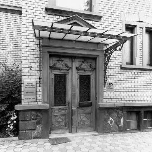 Butzbach, Bahnhofsplatz 2