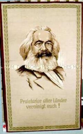 Wandteppich "Proletarier aller Länder, vereinigt Euch" mit Porträt von Karl Marx