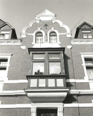 Wurzen, Schweizergartenstraße 1e. Wohnhaus (1905/1910). Erker