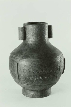 Vase mit Ornamentfries