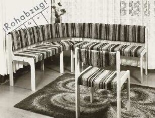 Sitzgruppe (Modell 741)