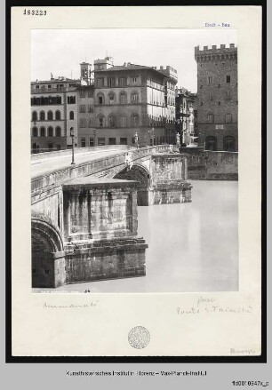 Ponte Santa Trìnita, Florenz