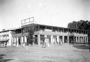 Deutsch-Ostafrika. Gasthaus des Griechen Marino in Tanga