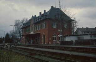 Langenau Empfangsgebäude Bahnsteig