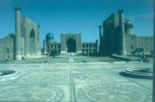 Samarkand. Hauptplatz mit drei Medresen