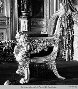 Thronsessel geschnitzt - trono intagliato da legno