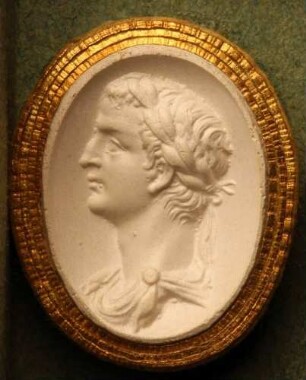Profilbildnis des Caligula (Daktyliothek, Zweites Historisches Tausend)