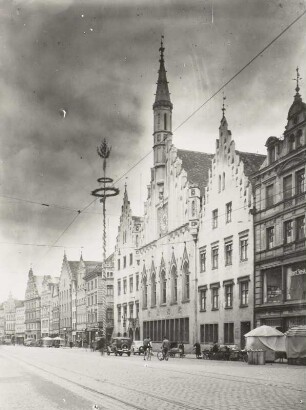 Am Dreigiebel Rathaus in Landshut : Landshut. Altstadt mit Rathaus. Blick nach Nordosten