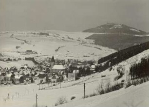 Geising mit Geisingberg. Ortsansicht von Süden
