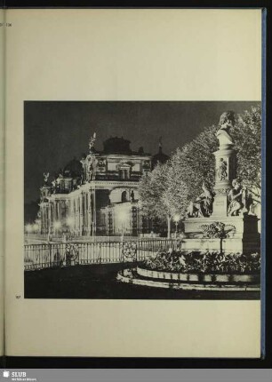 107 Die Akademie und das Rietschel-Denkmal