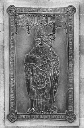 Sigismund, Herzog von Sachsen : Hermann Vischer der Ältere. Grabplatte des Bischofs Sigismund von Würzburg (gestorben 1471)