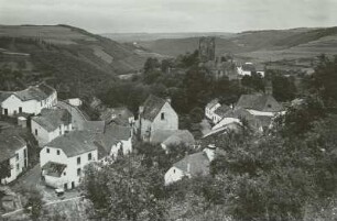 Dasburg am Ourtal : Dasburg am Ourtal (Urtal) mit ehemaligem Grenzfluß zwischen BRD und DDR. Ortsansicht mit Burgruine
