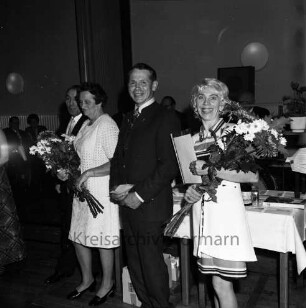 Deutscher Siedlerbund: Kreisverband Stormarn: Bad Oldesloe: Oldesloer Hof: Kleingartensiedlungswettbewerb: die Preisträger Günter Ehlers und seine Frau und Artur Karczewski und seine Frau