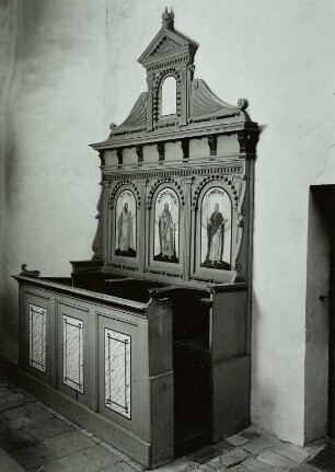 Stolzenhain an der Röder, Dorfkirche, Gestühl im Chor