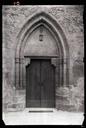 Evangelische Stadtpfarrkirche; Portal, außen