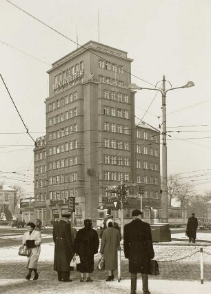 Hochhaus : Dresden-Neustadt Hochhaus am Albertplatz, Verwaltungsgebäude der Verkehrsbetriebe