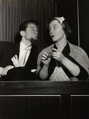 Menschen hinter Flittern: Heinz Lutter, Hilde Sessak (Gast + Garderobenfrau)