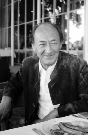 1979 Nobelpreisträgertagung Physik; Bayrisches Frühstück (26.6.79): ? in Trachtenjacke