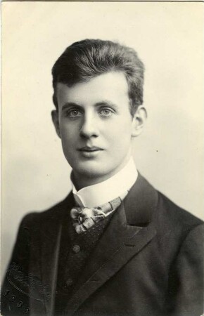 Alves, Ernst (1889?-?)