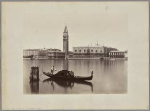 Venedig: Blick auf Markusbibliothek, Campanile und Dogenpalast