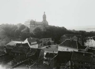 Sondershausen, Stadtansicht : Sondershausen. Stadtansicht mit Schloss. Blick über den Markt nach Nordwesten