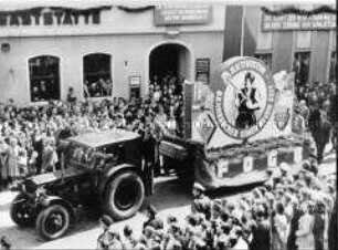 Festumzug in Eisleben zur 750-Jahr-Feier des Kupfererzbergbaus