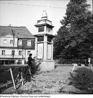 Uhren- und Wetterhäuschen "Lockwitzer Frosch"