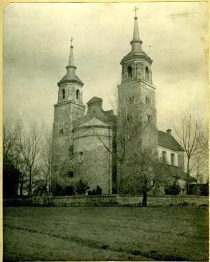 Katholische Kirche Sankt Marien und Sankt Alexius, Tum (powiat łęczycki), Polen