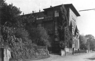 Dresden-Loschwitz. Künstlerhaus (1897; Martin Pietsch), Pillnitzer Landstraße 59. Straßenansicht